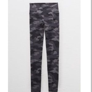 ▪️ Aerie High waisted grey camo leggings